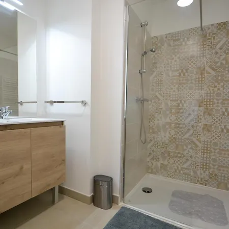 Uzes, Piscine, Climatisation, Parking Prive Apartament Uzès