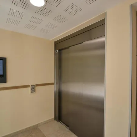 Apartament Uzes, Piscine, Climatisation, Parking Prive