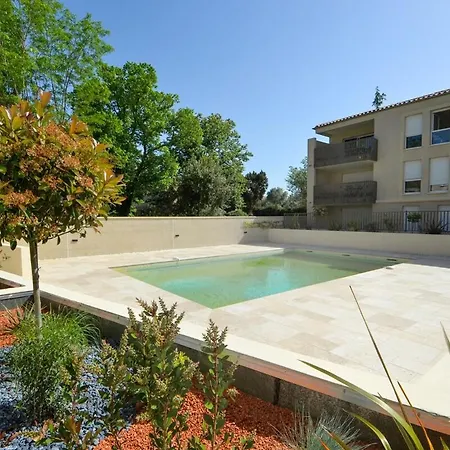 Apartment Uzes, Piscine, Climatisation, Parking Prive Uzes