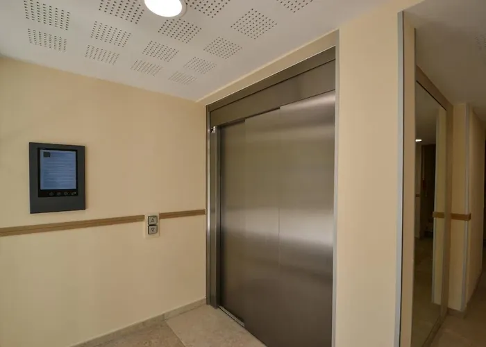 Διαμέρισμα Uzes, Piscine, Climatisation, Parking Prive